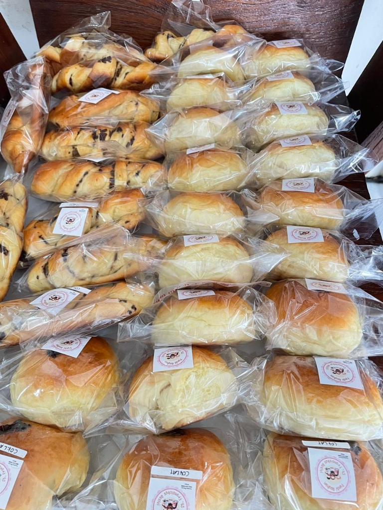 Roti Khas Asisi Bakery